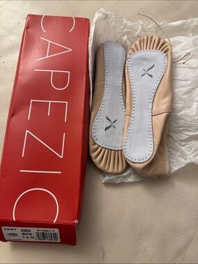 Brand New Capezio Girls Daisy Ballet Shoes- Blush Pink